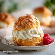 Chou &agrave; la Cr&egrave;me P&acirc;tissi&egrave;re: Pour 15 Portions